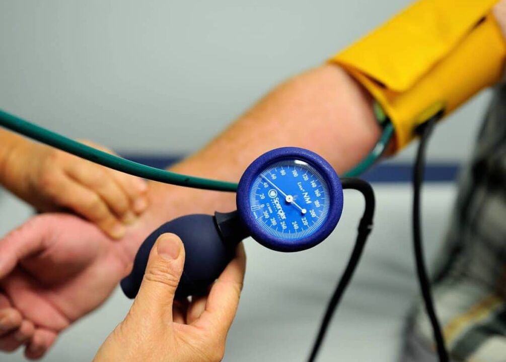 If you suffer from hypertension, you need to measure your blood pressure correctly and regularly. 